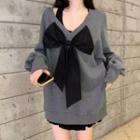 V-neck Bow Long-sleeve Sweatshirt