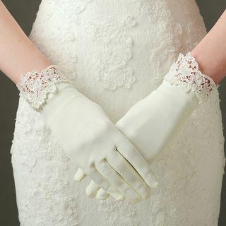 Crochet Trim Wedding Gloves