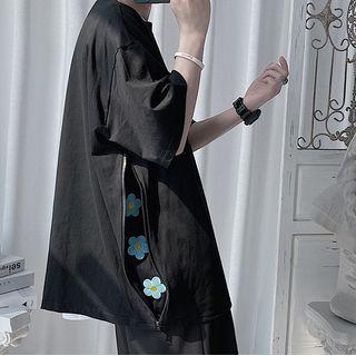 Elbow-sleeve Floral Accent T-shirt