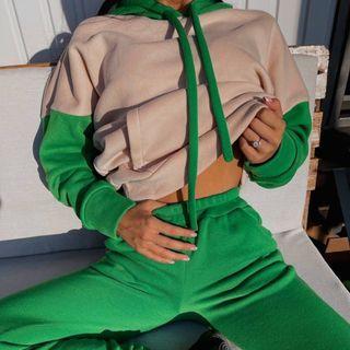 Set: Long Sleeve Color-block Loose-fit Sweatshirt + Sweatpants