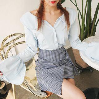 Peter Pan-collar Ruffle-cuff Blouse