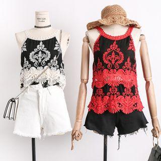 Lace-panel Embroidered Sleeveless Halter Top