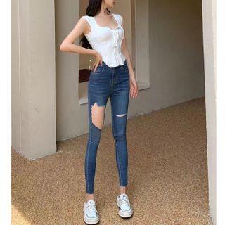 Side-slit Camisole Top / Cutout Skinny Jeans