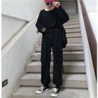 Cropped Lettering Baggy Pants Black - One Size