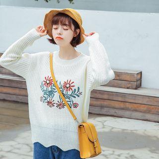Scalloped Hem Embroidery Sweater