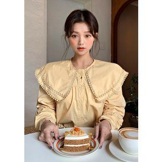 Layered Wide-collar Crochet-trim Blouse