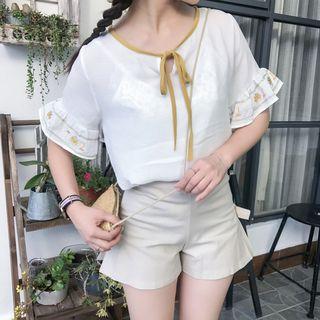 Embroidered Short Sleeve Blouse