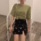 Plain Short Sleeve T-shirt / Printed A-line Skirt