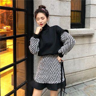 Set: Mock-two Color-block Top + Skirt