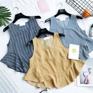 Floral V-neck Ruffle Sleeveless Top