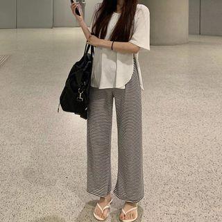 Short-sleeve Slit T-shirt / Striped Wide-leg Pants