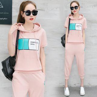 Set: Print Short-sleeve Hoodie + Capri Pants