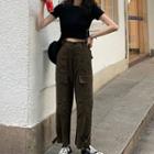 Cropped T-shirt / Cargo Pants