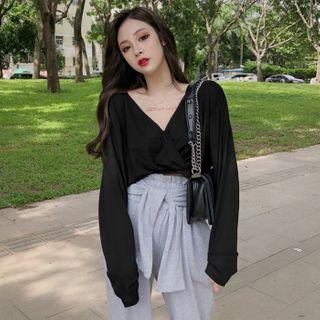 Plain V-neck Top / High-waist Pants