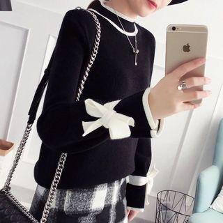 Contrast Trim Mock Neck Bell-sleeve Sweater