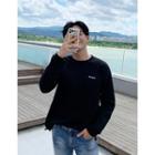 Round-neck Letter-embroidered T-shirt
