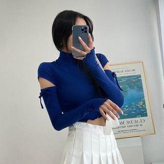 Slit Beribboned Lettuce-edge Crop Top