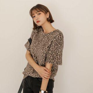 Round-neck Leopard Faux-fur T-shirt