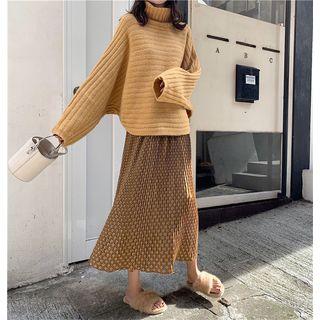 Turtleneck Sweater / Print Midi A-line Skirt