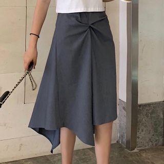 Short-sleeve Cropped T-shirt / Asymmetric Crinkled A-line Skirt