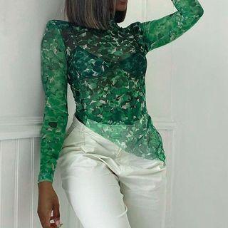 Two-tone Long-sleeve Mock-neck Crop Top
