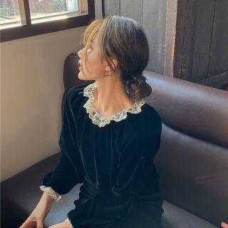 Velvet Lace Long-sleeve Top Black - One Size