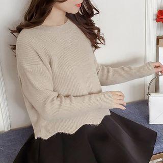 Cropped Wave Hem Sweater