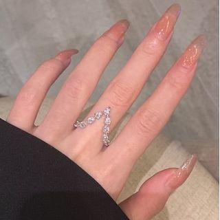 V Shape Rhinestone Ring Silver - One Size
