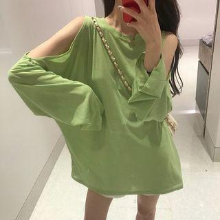 Cold Shoulder Long-sleeve T-shirt / Sweatshorts