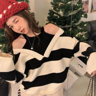Mock Two-piece Striped Sweater / Drawstring Shorts