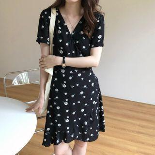 Short-sleeve V-neck Floral Midi Dress