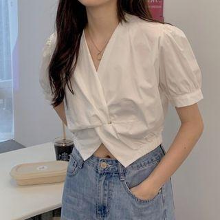 Knot Short Sleeve Crop Shirt
