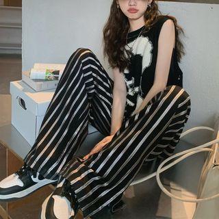 Sleeveless Sweater Vest / Wide Leg Pants
