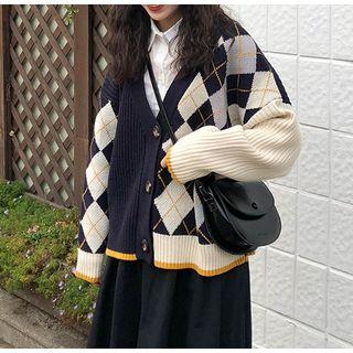V-neck Argyle Buttoned Loose Cardigan