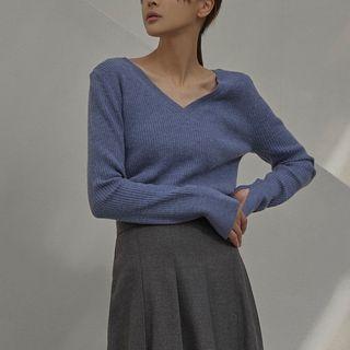 Basic V-neck Ribbed Knit Top