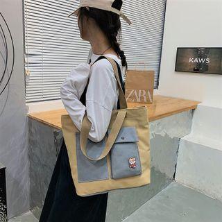 Set: Pocket Detail Tote Bag + Badge