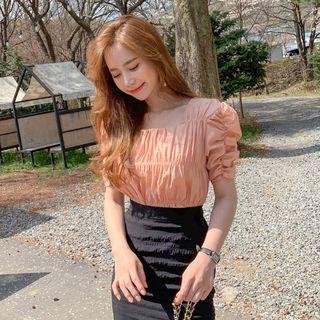 Square-neck Puff-shoulder Crinkled Blouse
