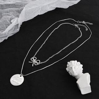 Set: Rhinestone Bow Pendant Necklace + Disc Pendant Necklace Silver - One Size