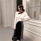 Convestable V-neck Long-sleeve Loose-fit Shirt / Color-block Skirt