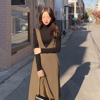 Tie-neck Long Sleeve Top / V-neck Pinafore Dress