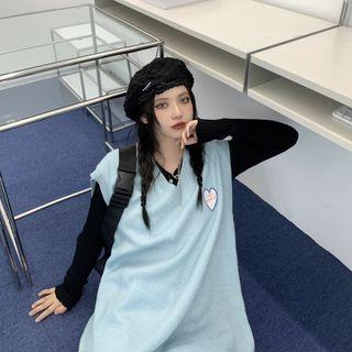 V-neck Heart Embroidered Sweater Vest