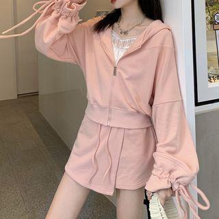 Zip Hoodie / Short-sleeve T-shirt / Skort
