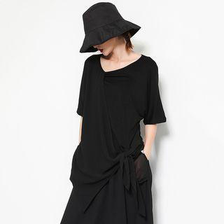 Plain Short-sleeve Asymmetrical Top