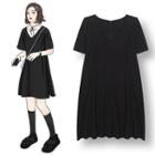 Plain Short-sleeve V-neck A-line Dress Black - One Size