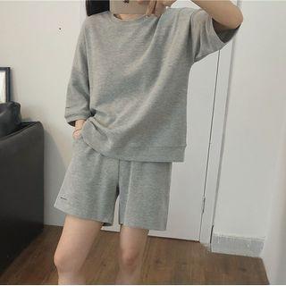 Set: 3/4-sleeve Sweatshirt + Shorts