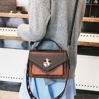 Eyelet Detail Strap Crossbody Bag