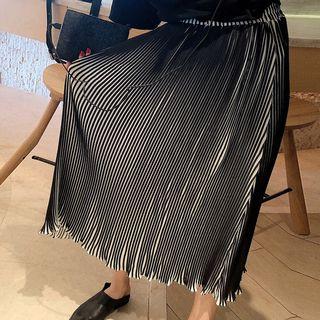 Pleated Midi Skirt Black & White - One Size