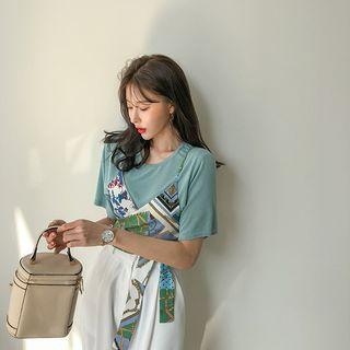 Slit-side Colored T-shirt