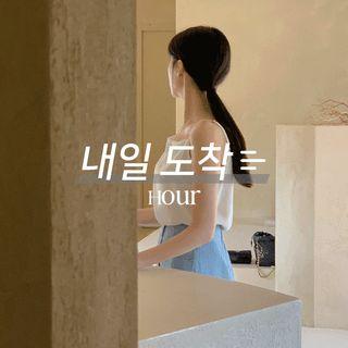 [hour] Strap-shoulder Crop Top