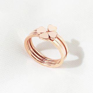 Clovers Ring